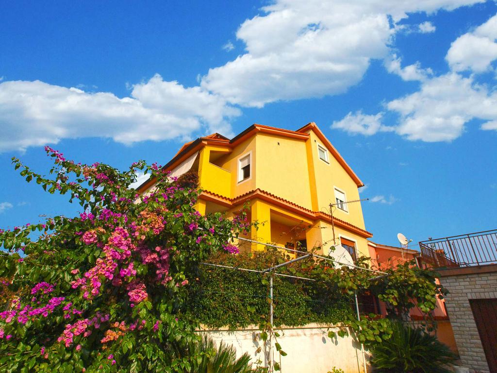 Apartment Snezana 1200 Фажана Экстерьер фото