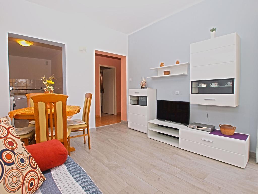 Apartment Snezana 1200 Фажана Экстерьер фото