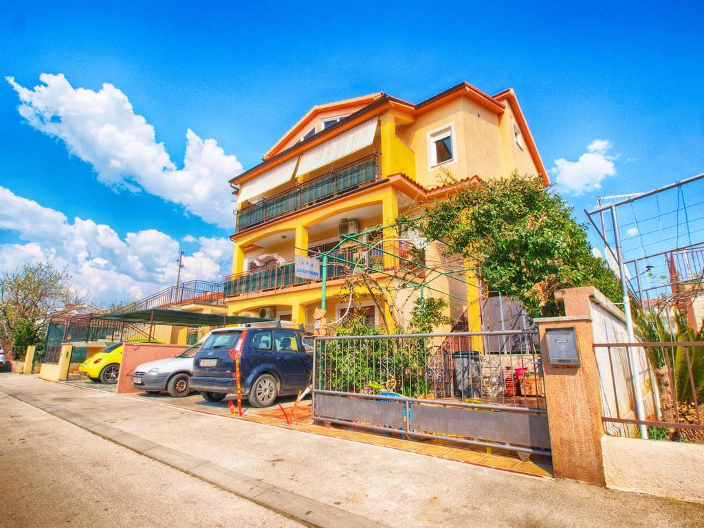 Apartment Snezana 1200 Фажана Экстерьер фото